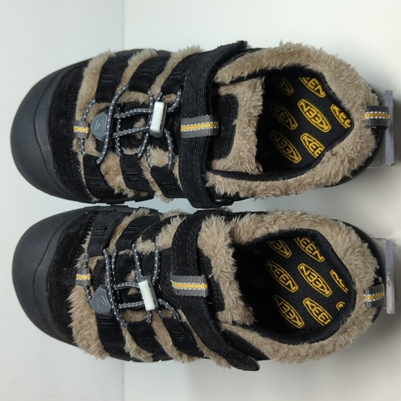 NWOT Keen big kids Newport fur TPS big fold gold shoes. Big kids size 2 EU 34 - Picture 4 of 14